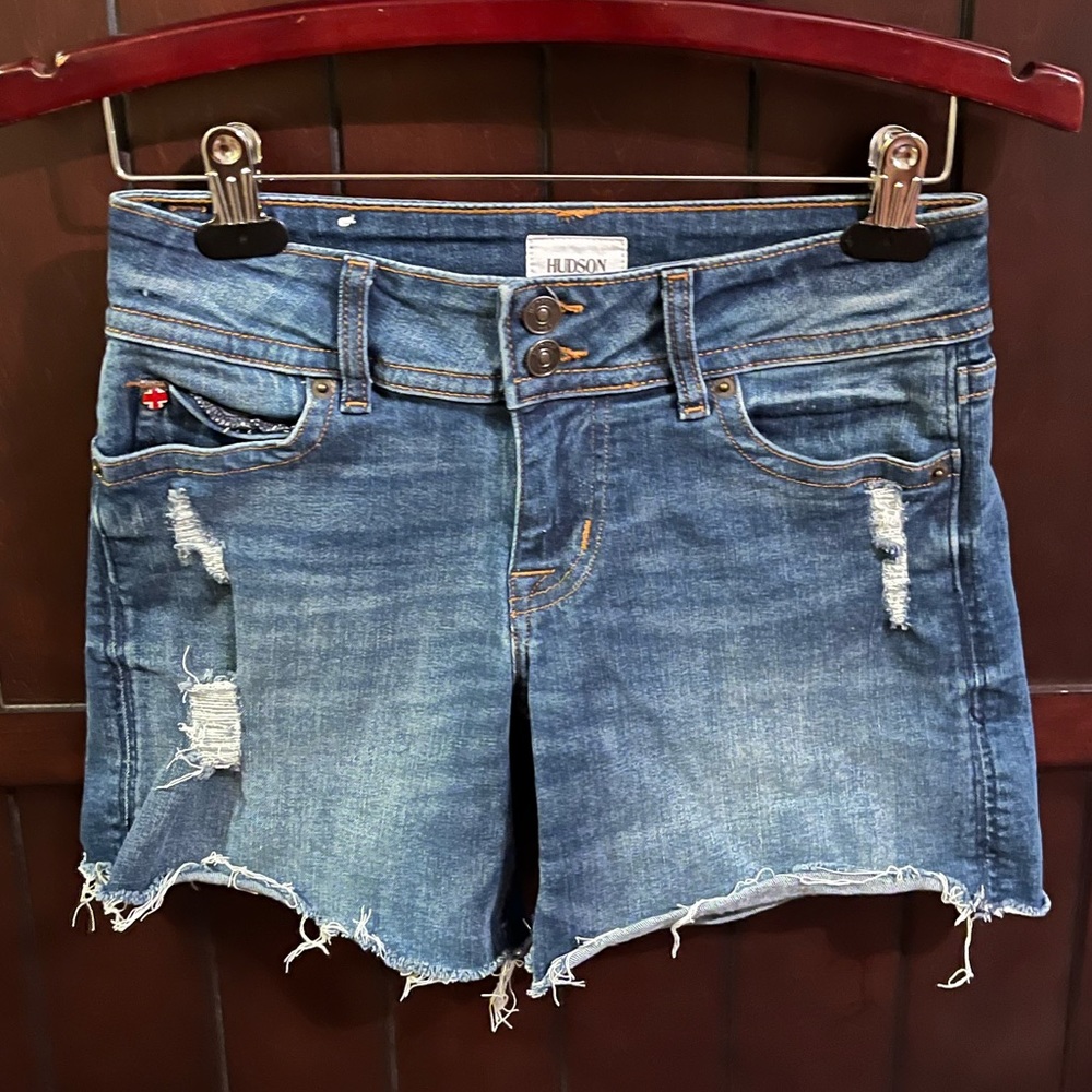 HUDSON JEANS Ruby Mid-Thigh Distressed Raw Hem Denim Shorts.  Size 25.